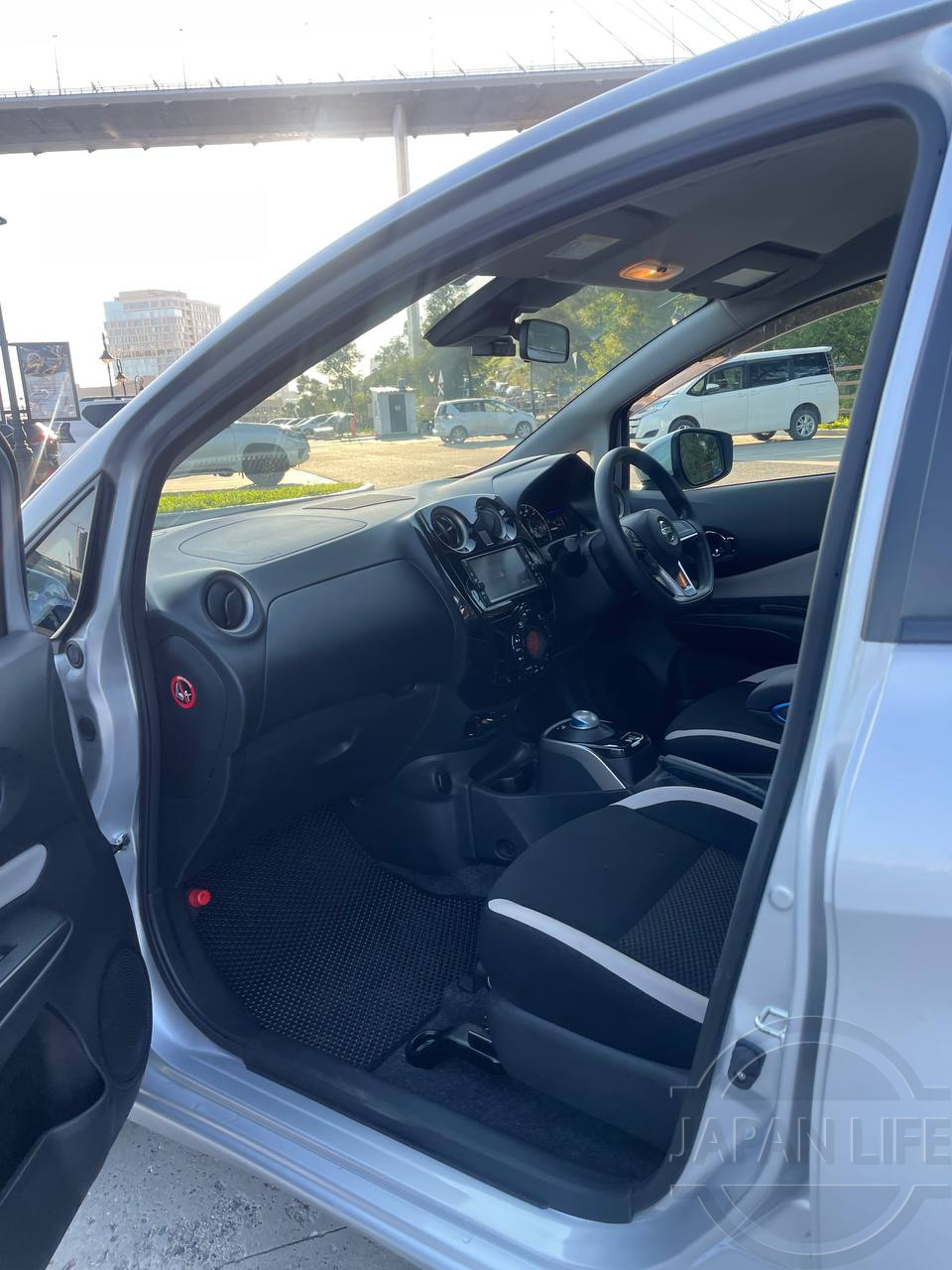 Фото Nissan Note - Japan Life 