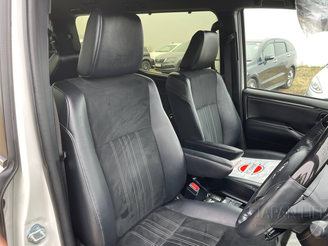 Фото Toyota Esquire - Japan Life 