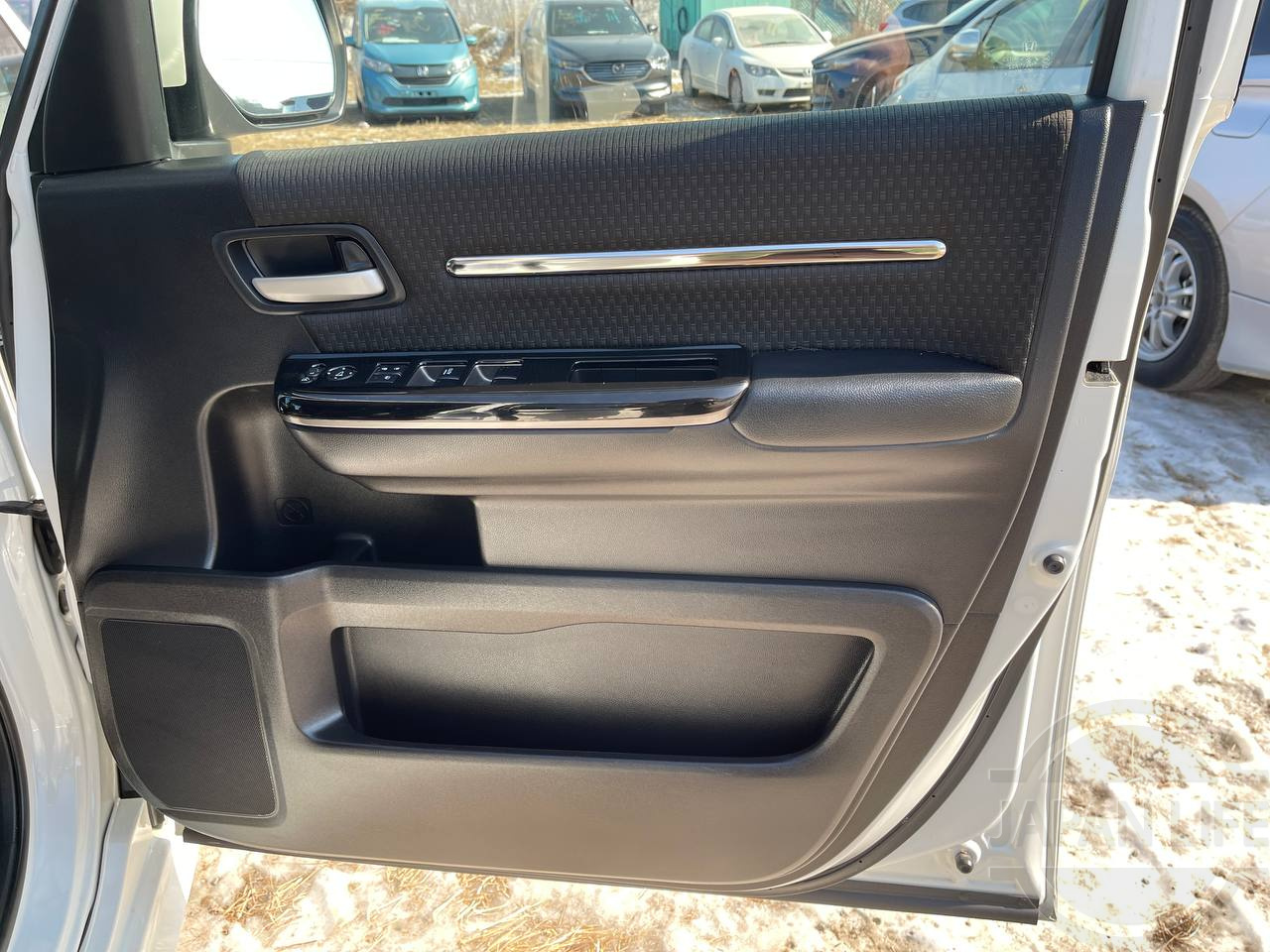 Фото Honda Stepwgn - Japan Life 