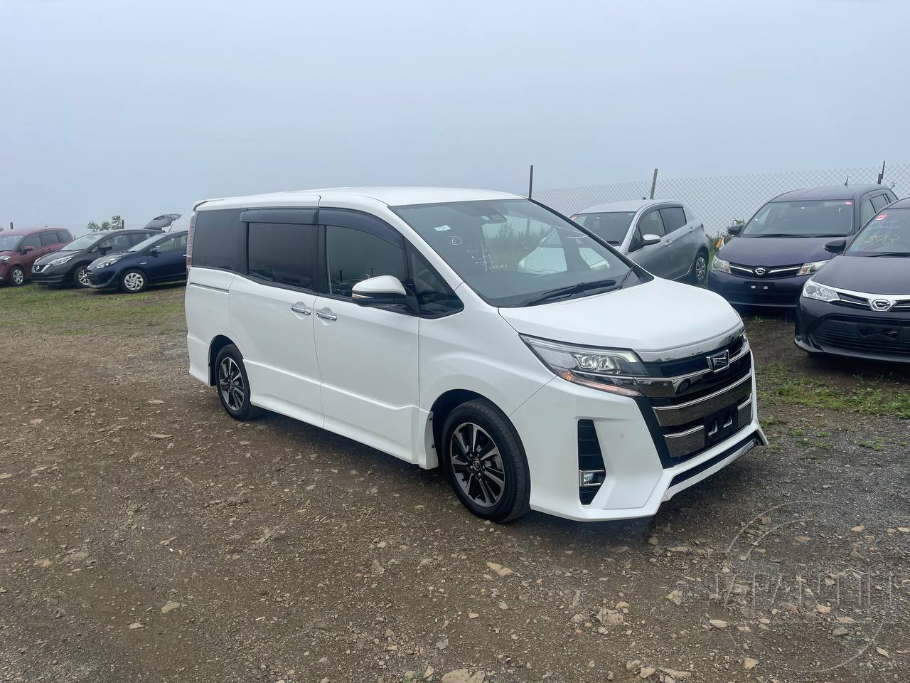 Фото Toyota Noah - Japan Life 