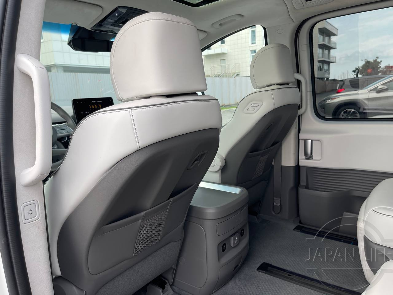 Фото Hyundai Staria - Japan Life 