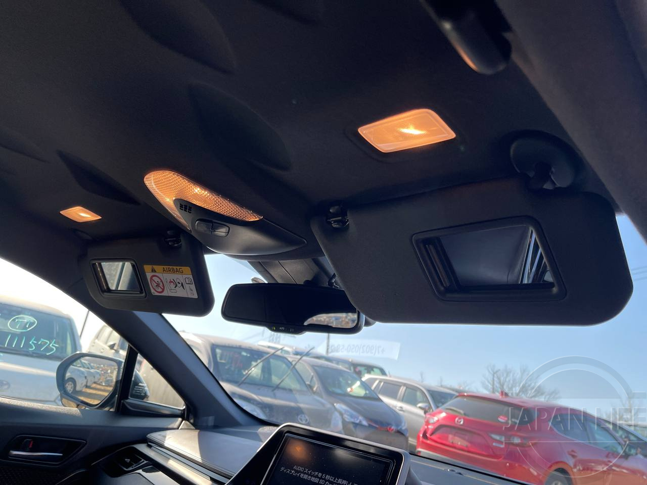 Фото Toyota C-HR - Japan Life 