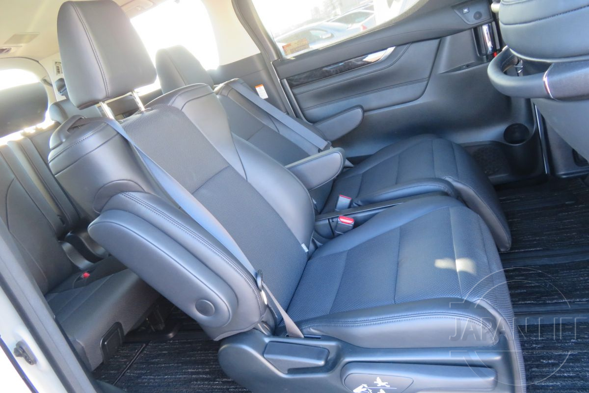 Фото Toyota Alphard Hybrid 2.5 SR 4WD - Japan Life 