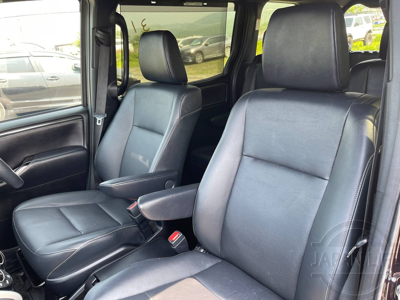 Фото Toyota Esquire - Japan Life 