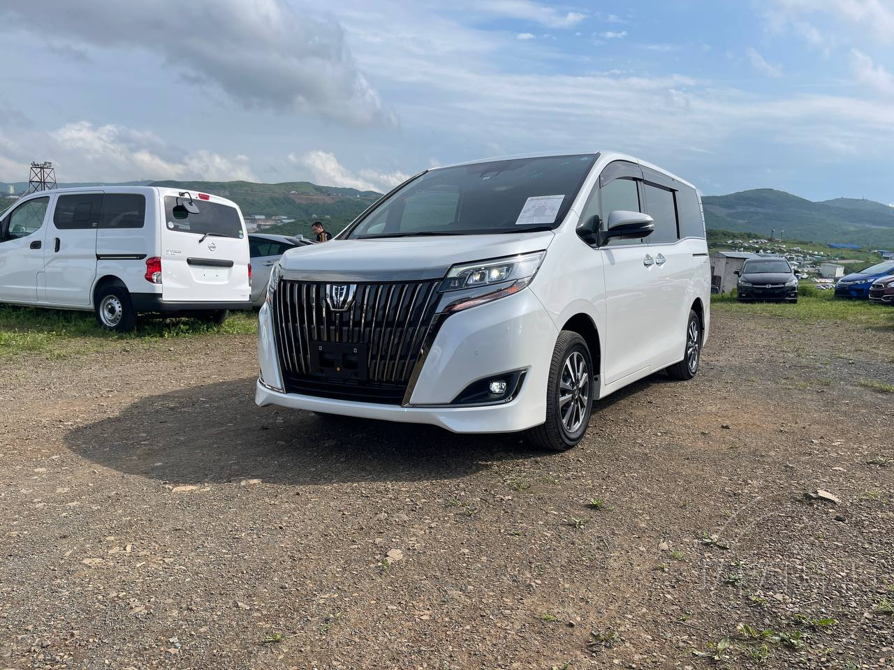 Фото Toyota Esquire - Japan Life 