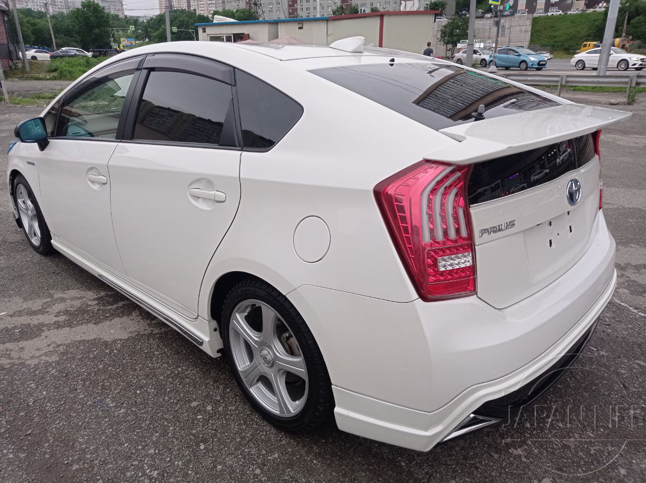 Фото Toyota Prius - Japan Life 
