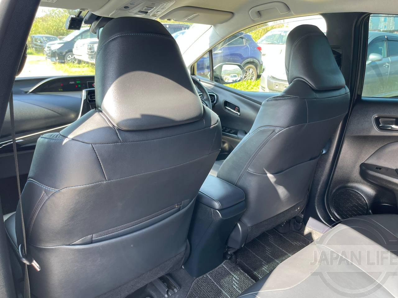 Фото Toyota Prius - Japan Life 