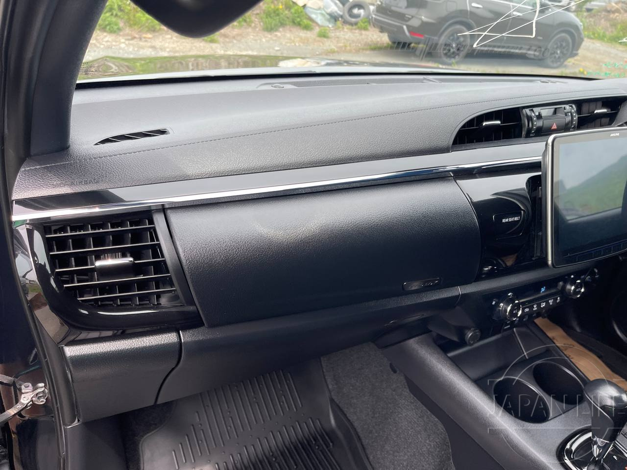 Фото Toyota Hilux - Japan Life 