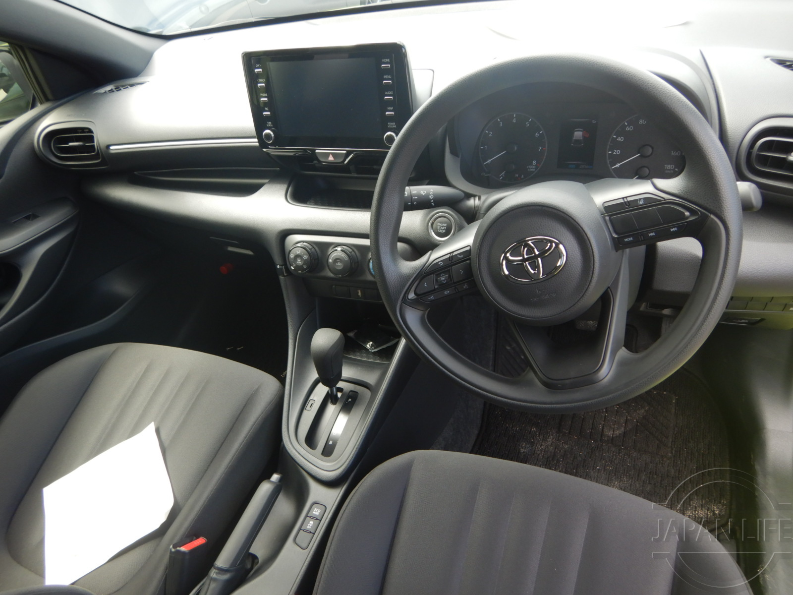 Фото Toyota Yaris - Japan Life 