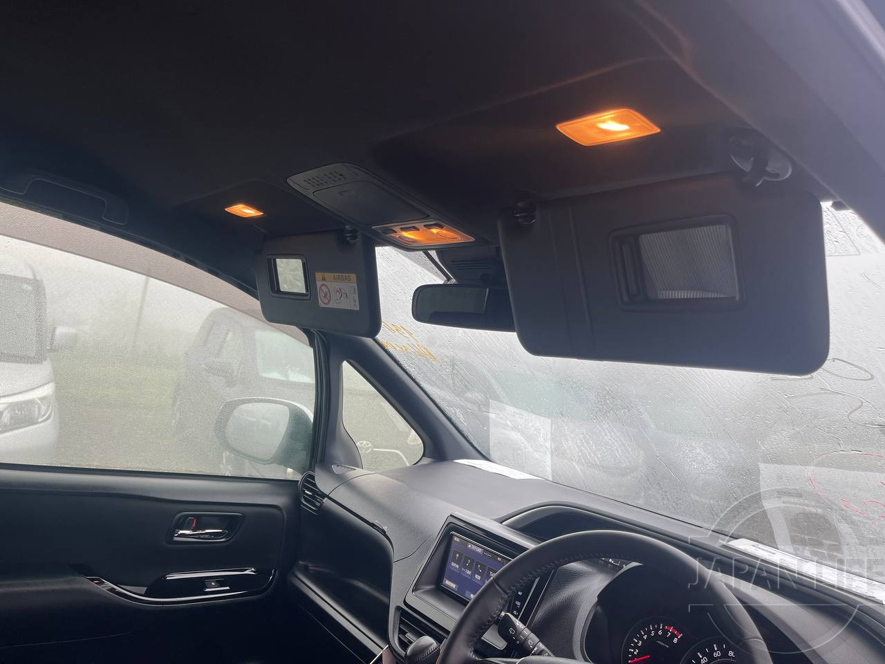 Фото Toyota Voxy - Japan Life 