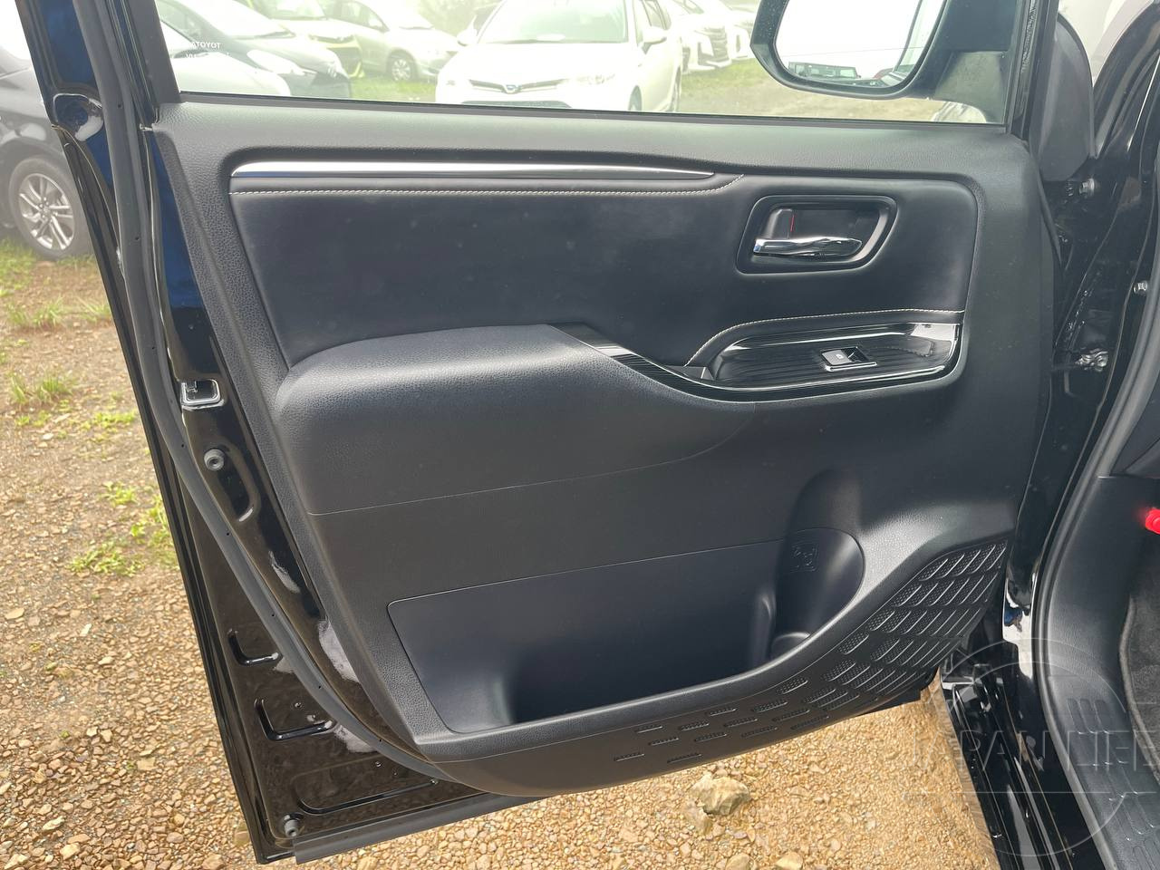 Фото Toyota Esquire - Japan Life 