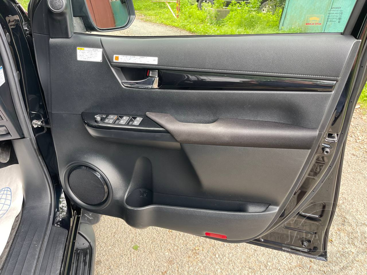 Фото Toyota Hilux - Japan Life 