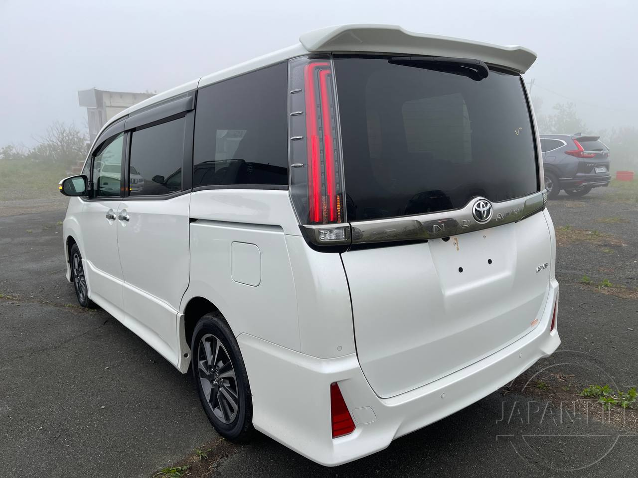 Фото Toyota Noah - Japan Life 