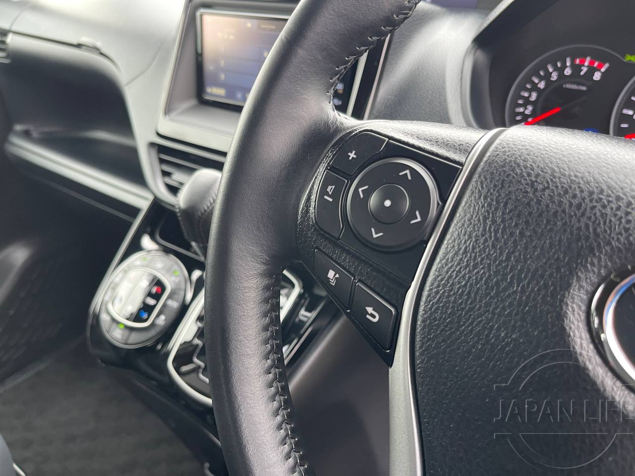 Фото Toyota Noah - Japan Life 