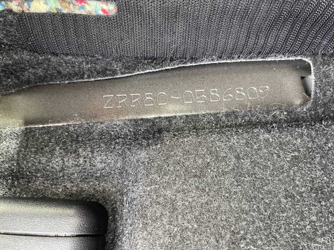 Фото Toyota Voxy - Japan Life 