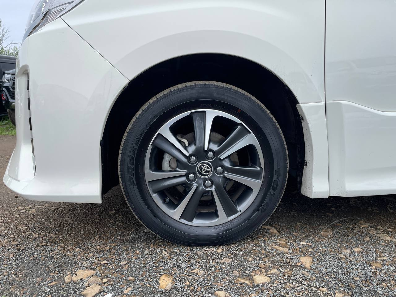 Фото Toyota Noah - Japan Life 