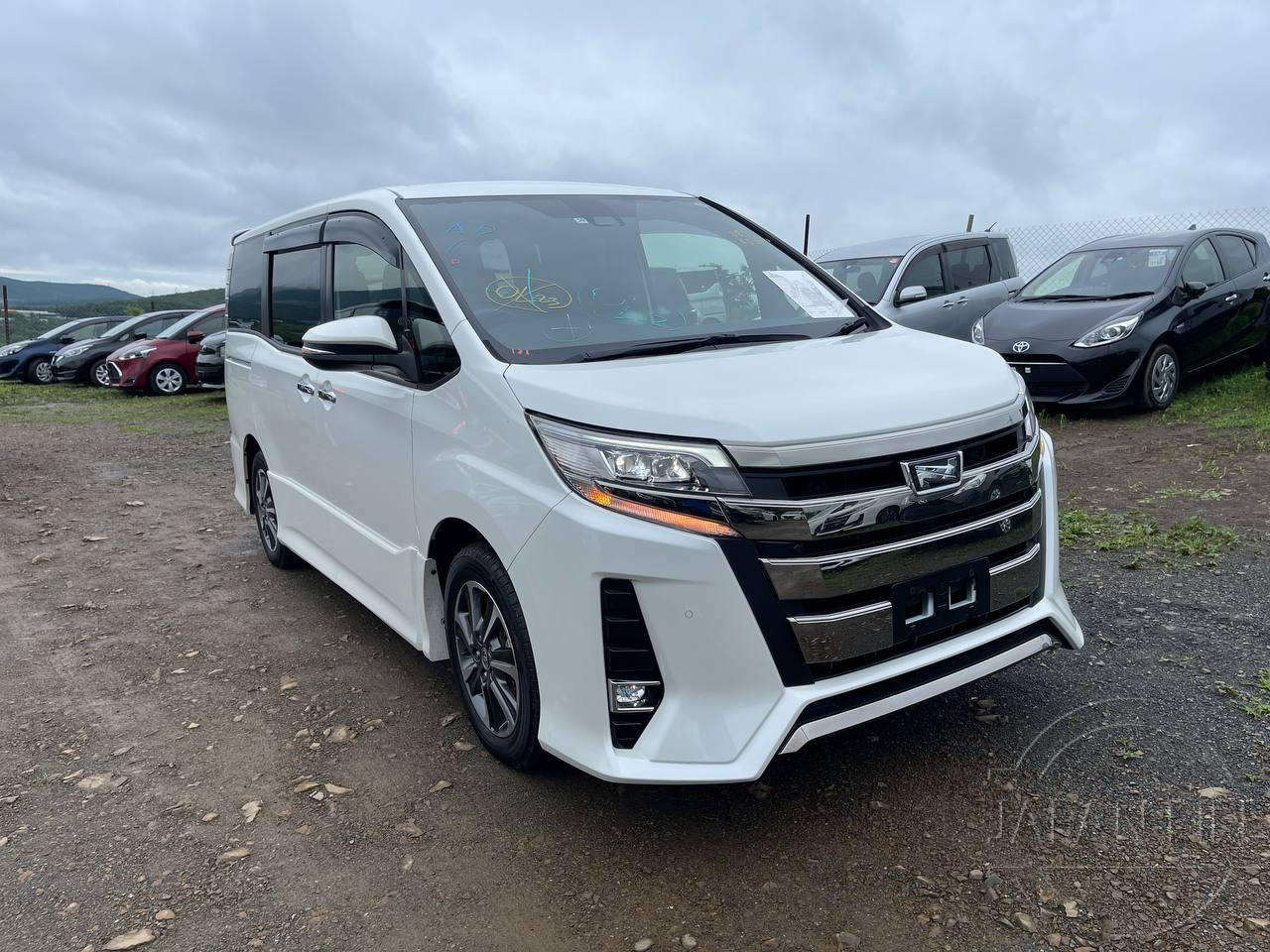 Фото Toyota Noah - Japan Life 