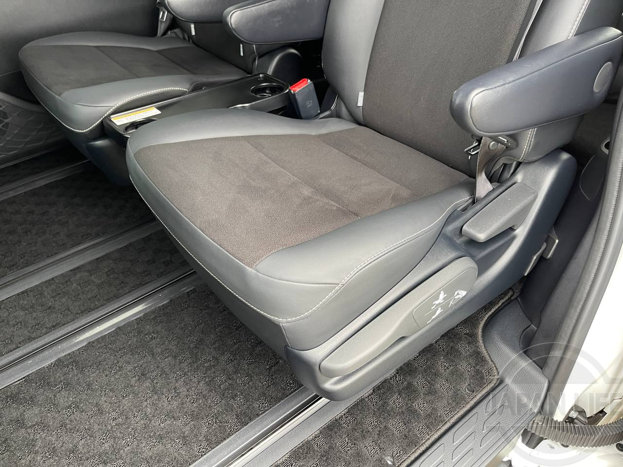 Фото Toyota Noah - Japan Life 