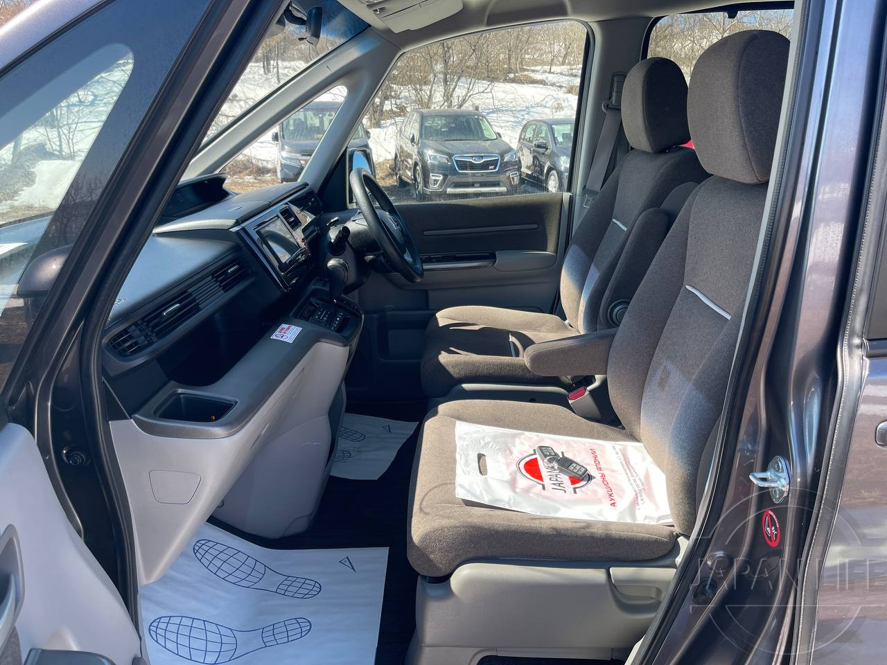 Фото Honda Stepwgn - Japan Life 