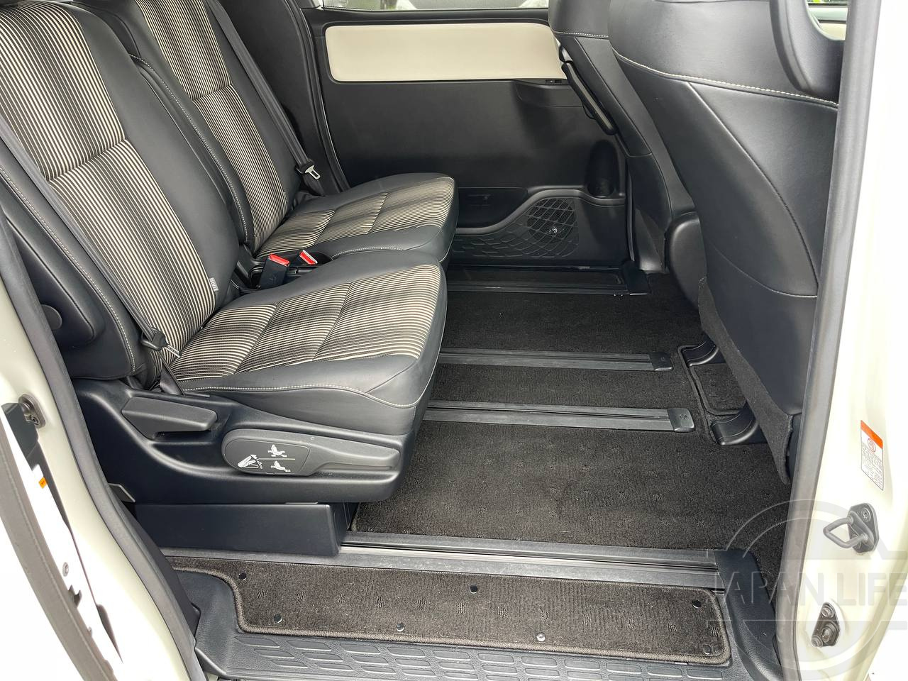 Фото Toyota Noah - Japan Life 