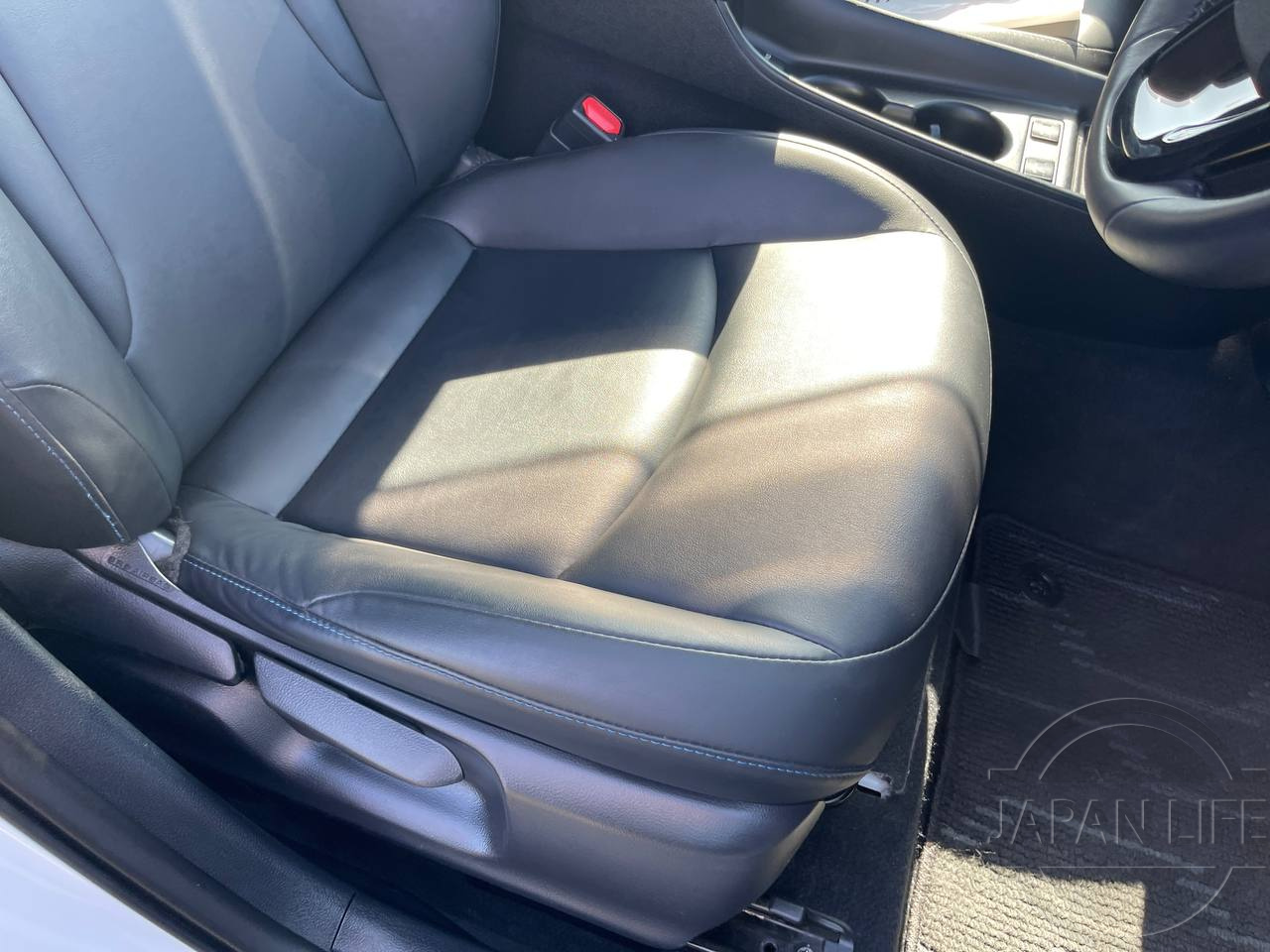 Фото Toyota Prius - Japan Life 