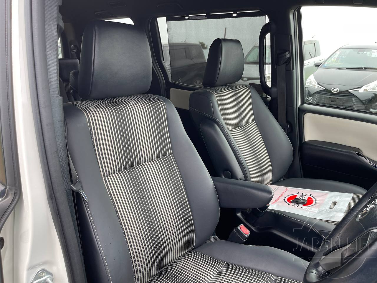 Фото Toyota Noah - Japan Life 