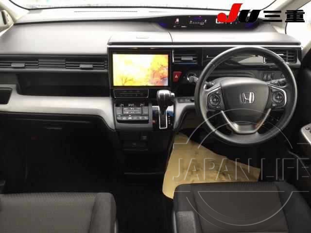 Фото Honda Stepwgn - Japan Life 