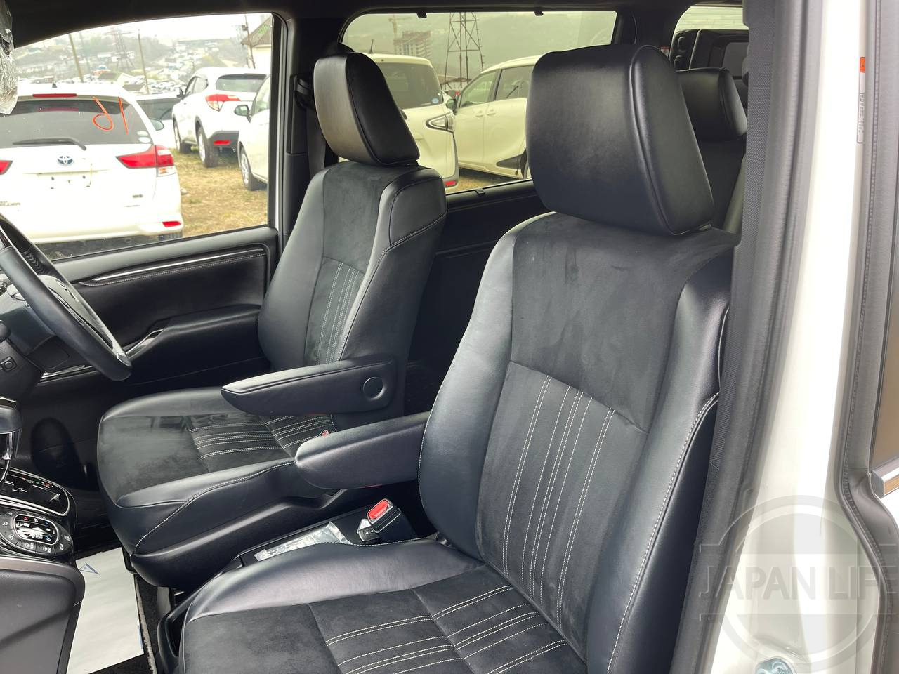 Фото Toyota Esquire - Japan Life 