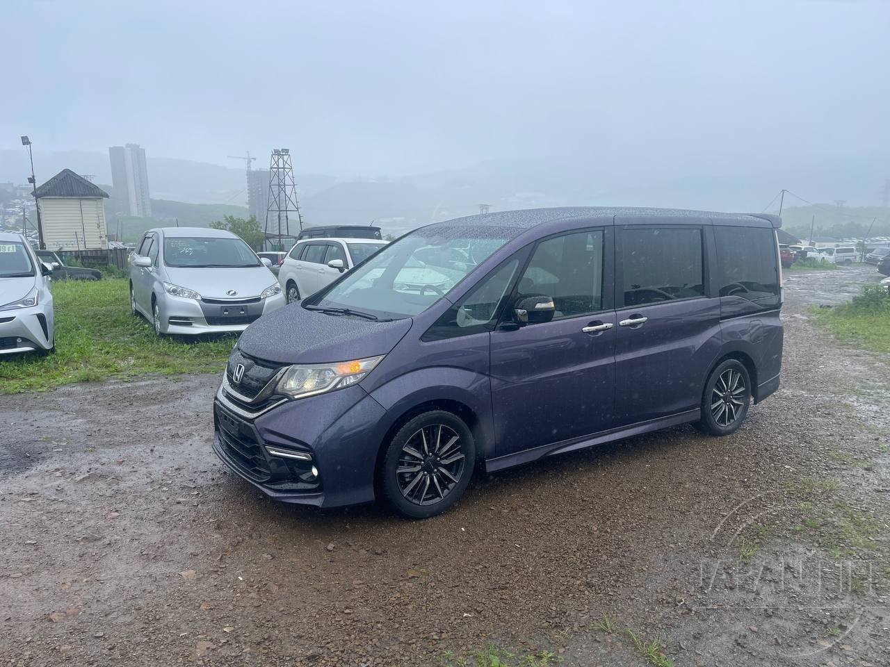 Фото Honda Stepwgn - Japan Life 