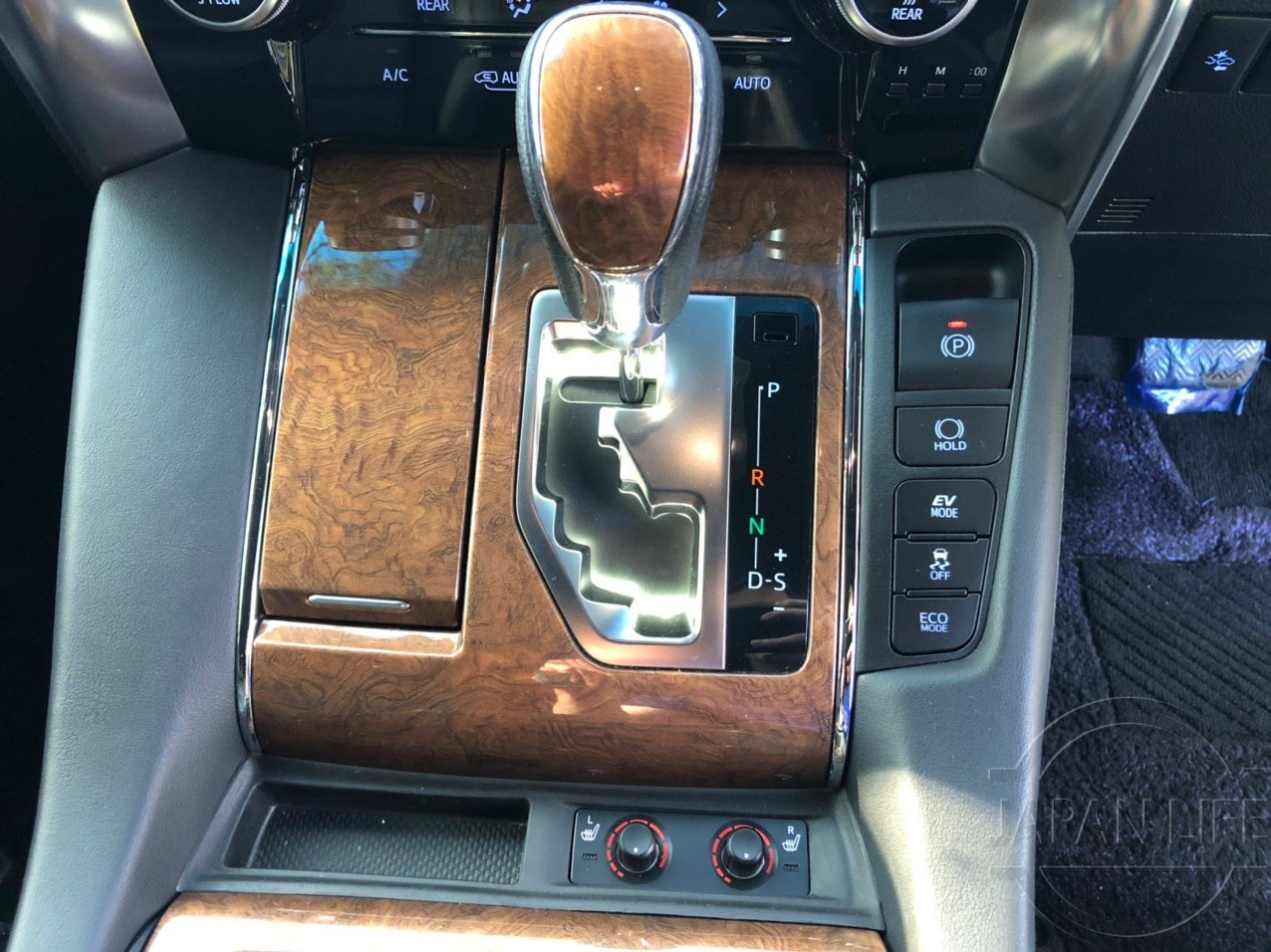 Фото Toyota Alphard Executive Lounge - Japan Life 