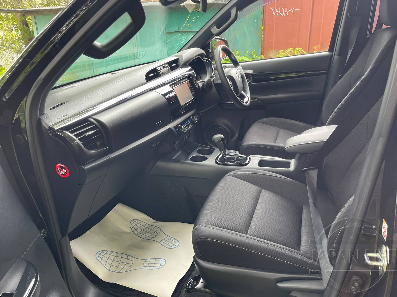 Фото Toyota Hilux - Japan Life 